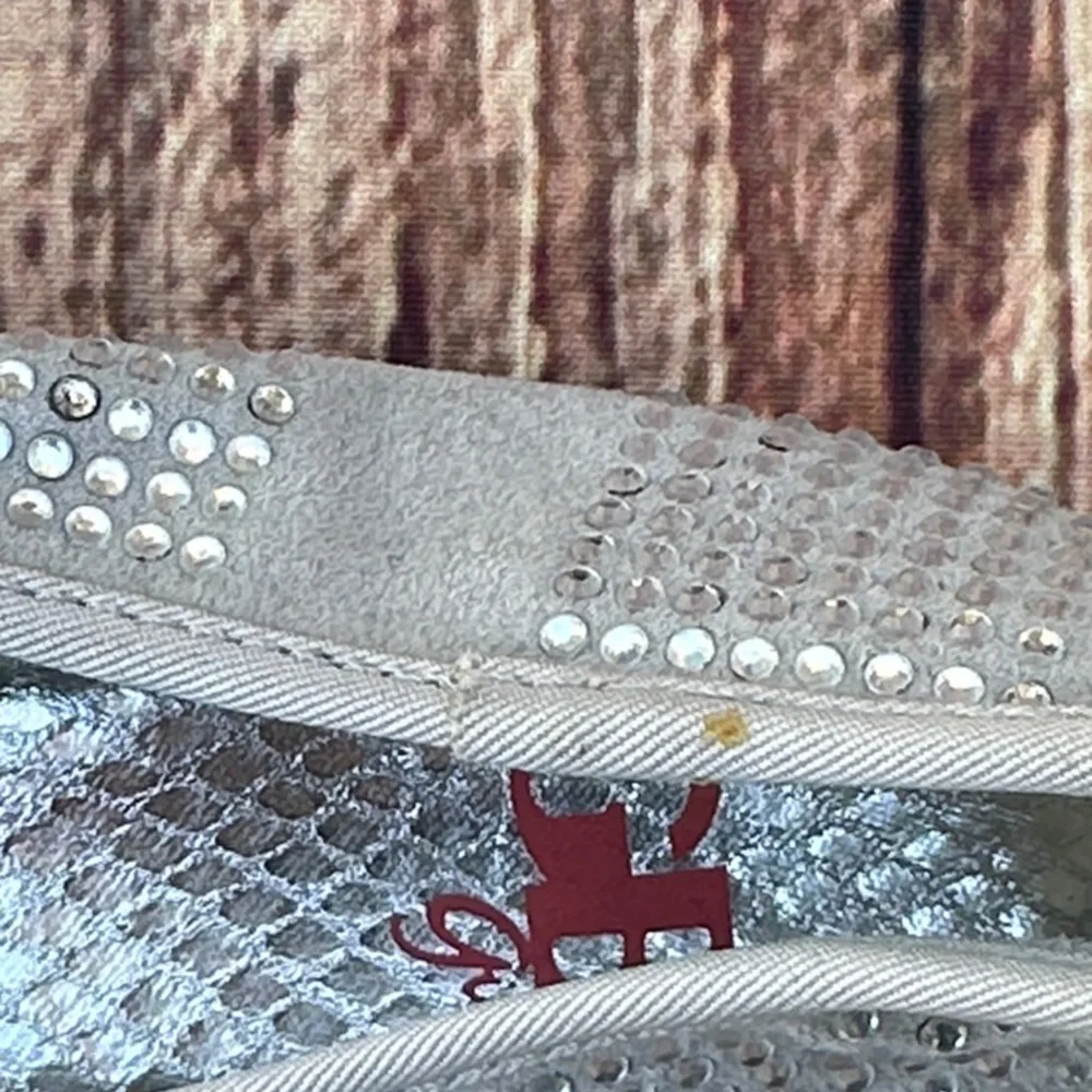 Elegant Gray Girls Flats